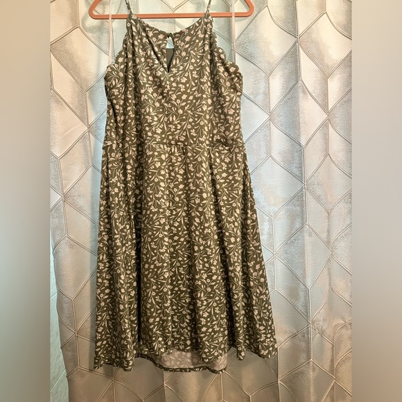 Lot of two 1X floral knit dresses from Stitch Fix (Fortune + Ivy) - Picture 5 of 9